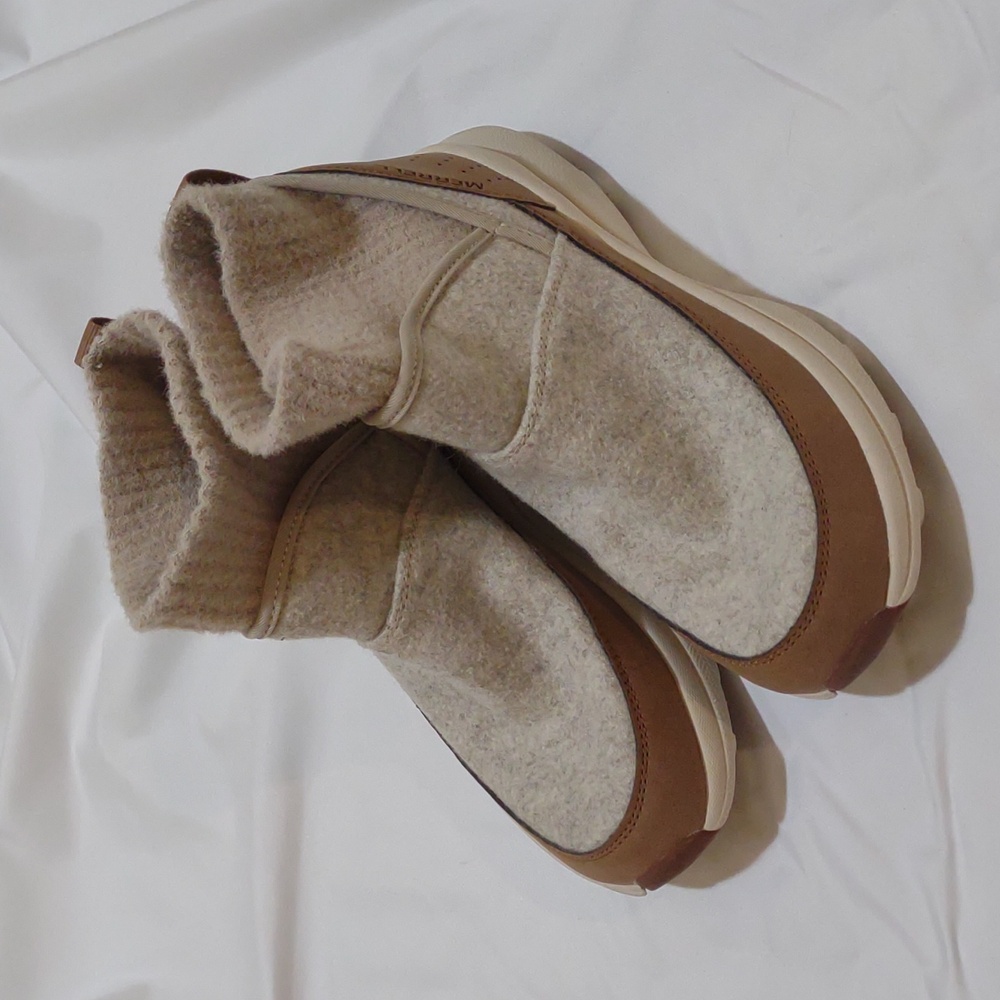 Merrell Women"s Cloud Renew Bluff Winter Ankle Boots